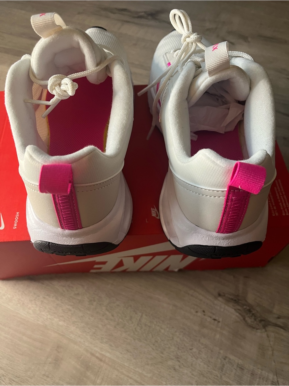 NIB Nike Air Max INTRLK Lite Cream/Pink with WH sole Sneakers – Women’s Size 8 - Picture 5 of 9